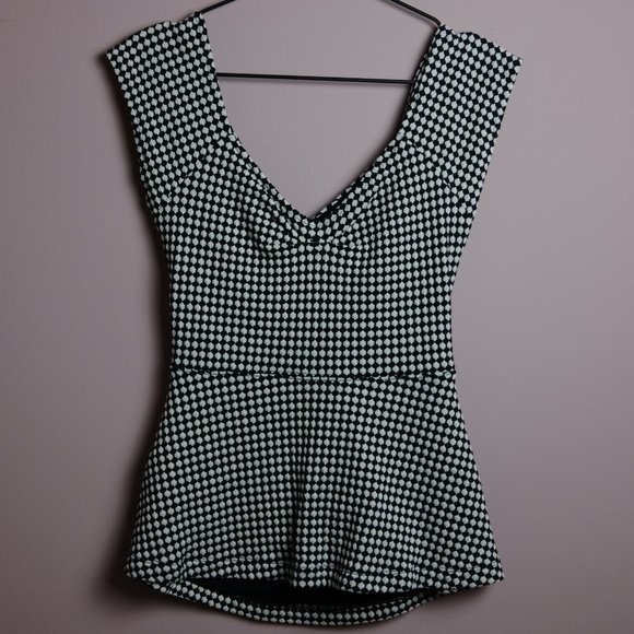 Anthropologie Tops - Deletta Black & White Diamond Pattern Knit Top - M